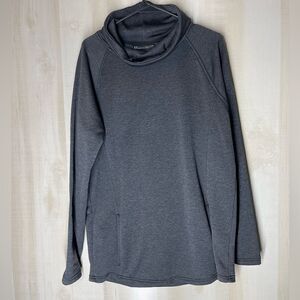 Under Armour gray long sleeve fitted cold gear‎ pullover, size XL
